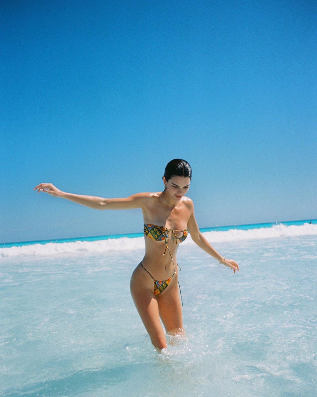 NBA WAG Kendall Jenner is On Vacation! - Photo 43