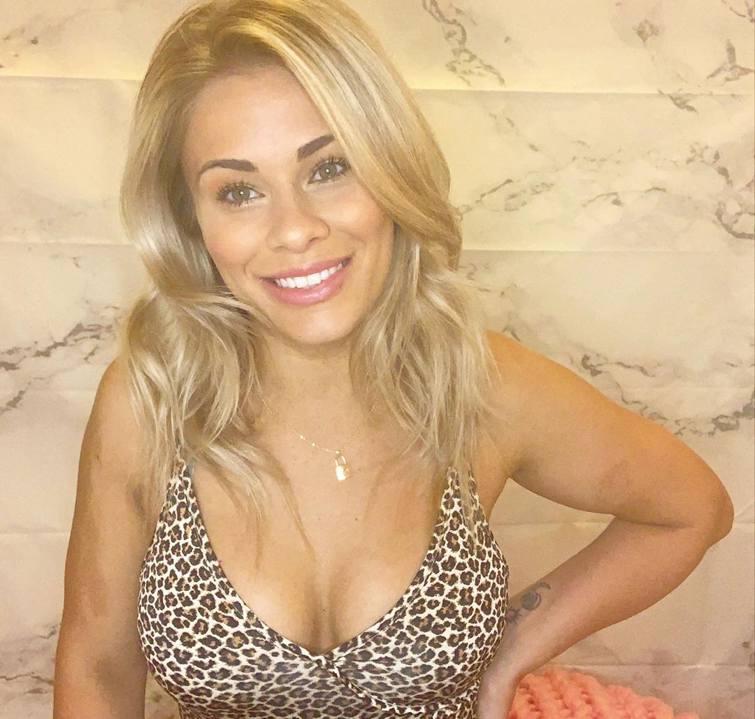 Photos n°1 : Paige VanZant Launches Her Own Adult Subscription Based Website!