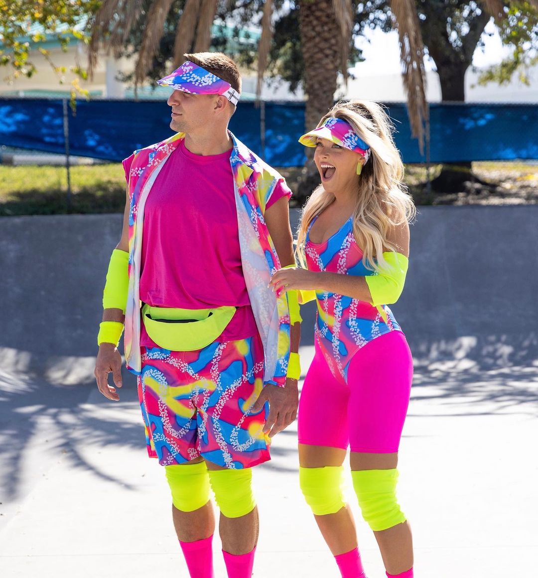 Photos n°4 : Gronk and Camille Kostek as Margot Robbie and Ryan Gosling’s Ken and Barbie!