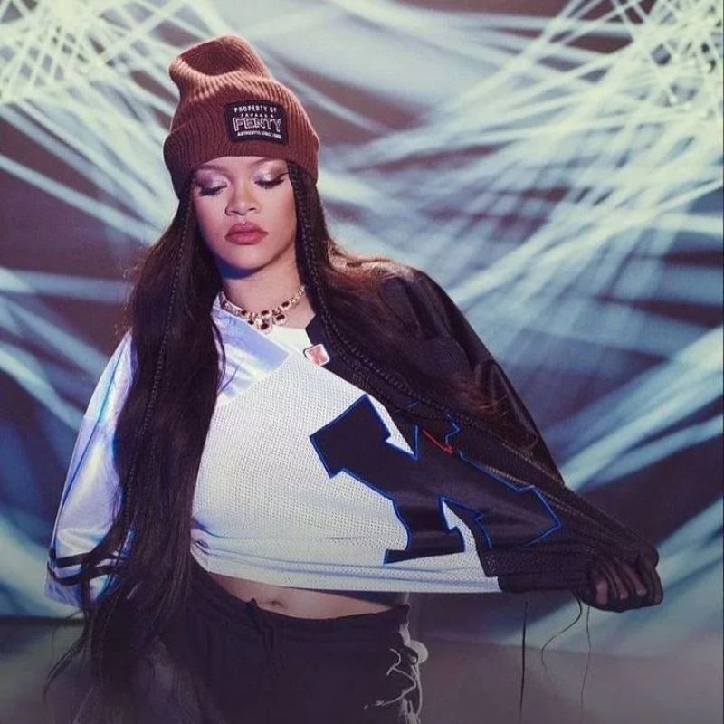 FOTOS Rihanna te tiene todo listo para el da del juego! - Photo 1
