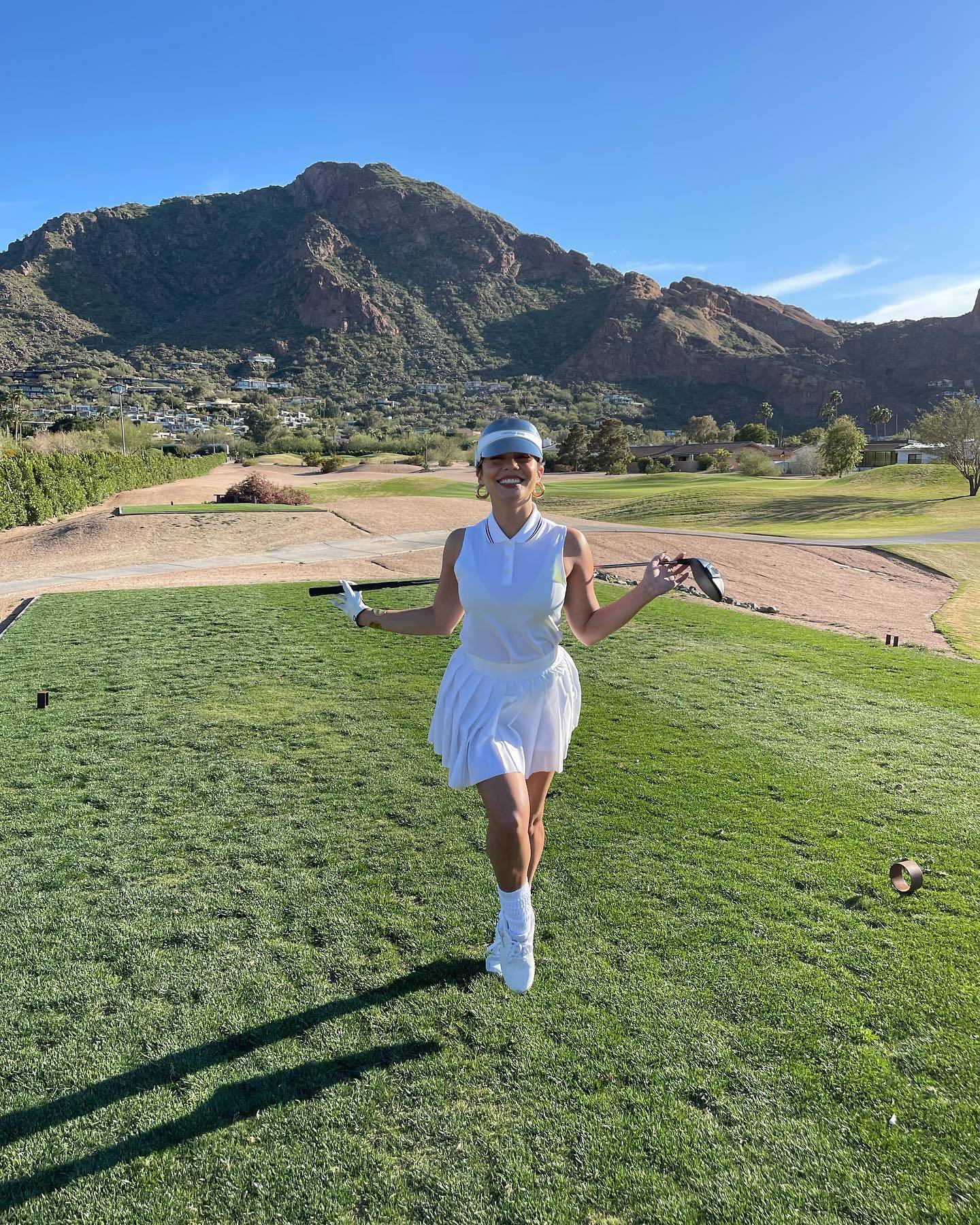 Vanessa Hudgens Steps Up Her Golf Game! - Photo 1