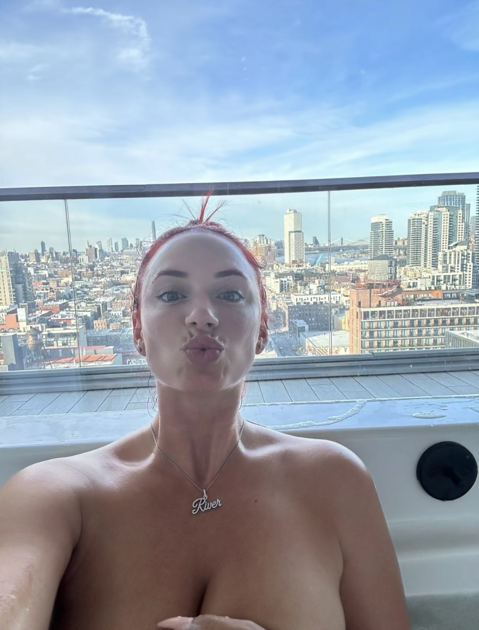 Photos n°5 : Setting the Record Straight: YesJulz Says She Has Never Hooked Up With LeBron James!