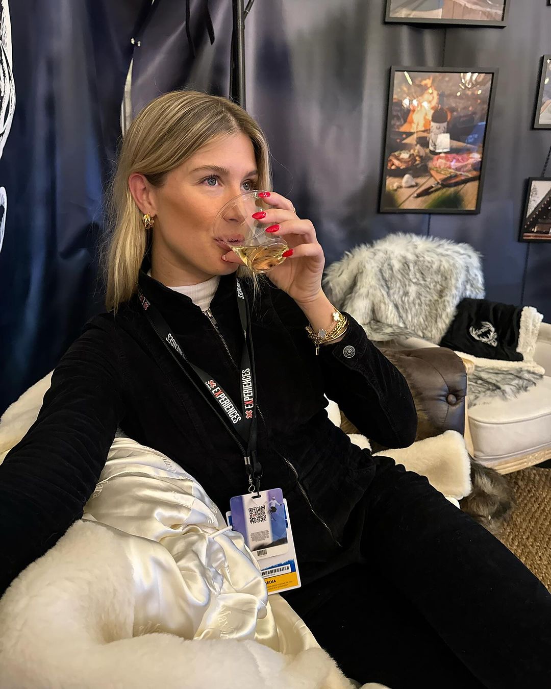 Photos n°3 : Eugenie Bouchard Relaxes in Aspen!