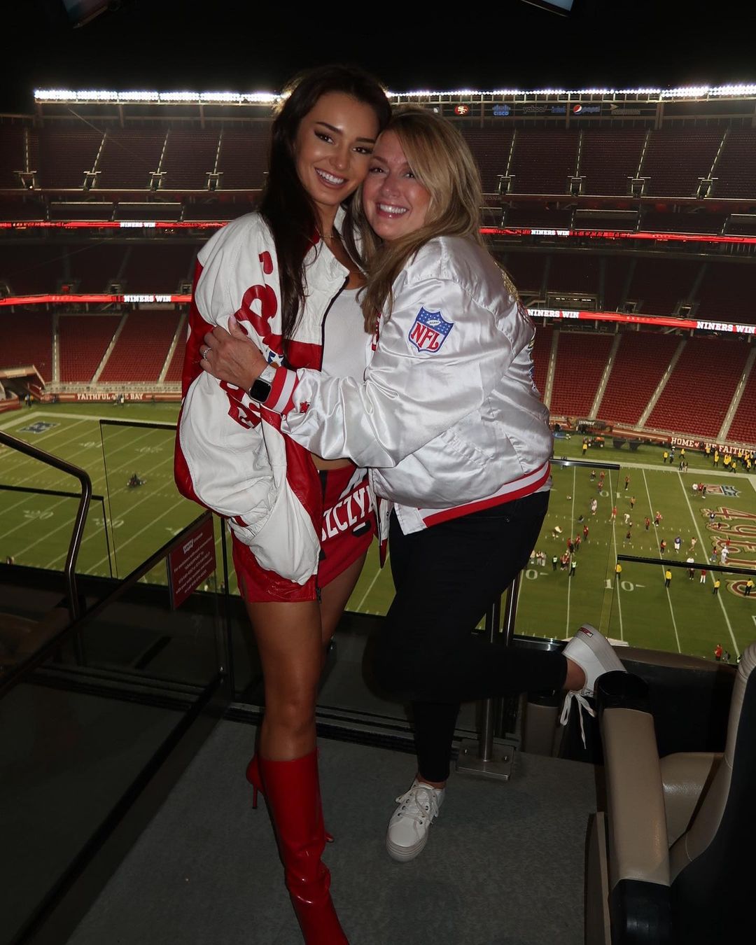 Kristin Juszczyk is the Wag Going Viral Thanks to Taylor Swift! - Photo 13