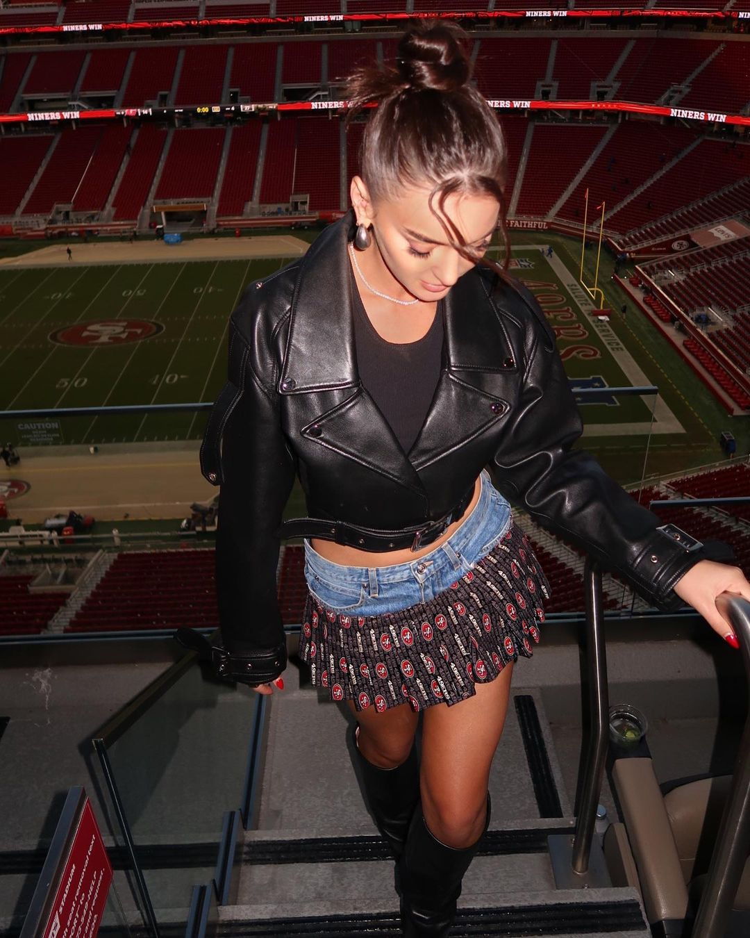 Photos n°24 : Kristin Juszczyk is the Wag Going Viral Thanks to Taylor Swift!