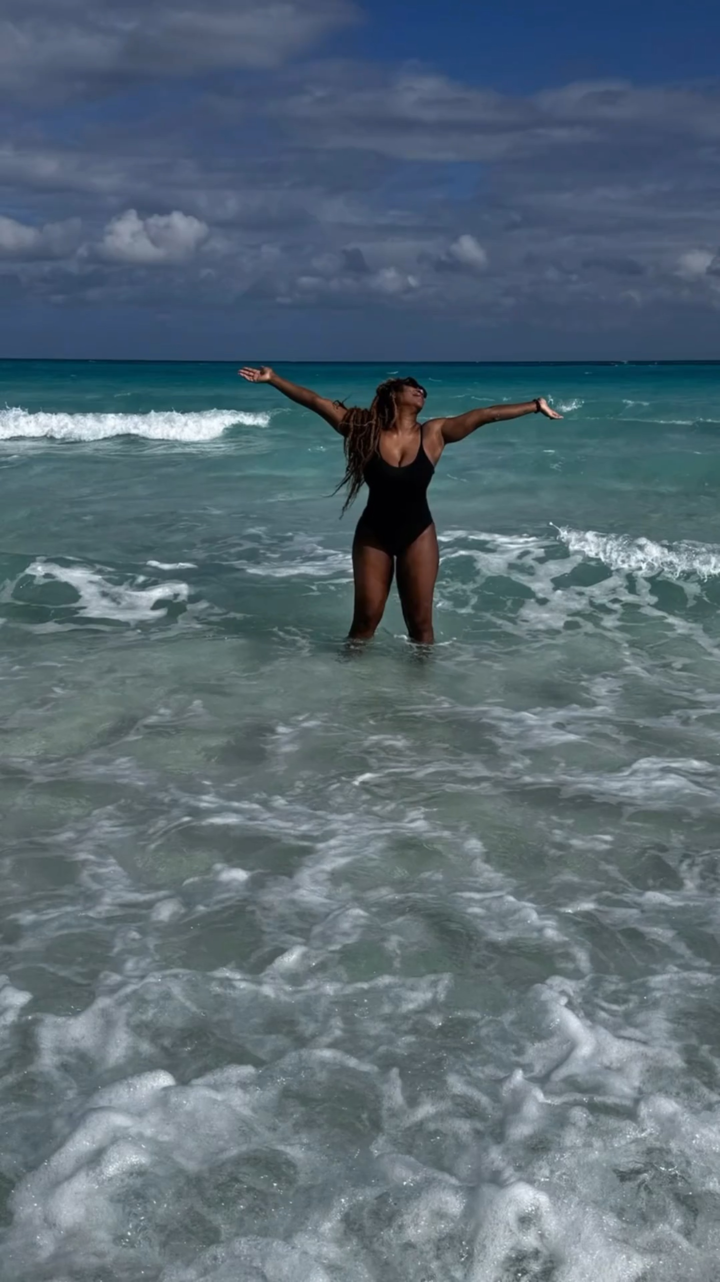 Serena Williams is Island Hopping! - Photo 2
