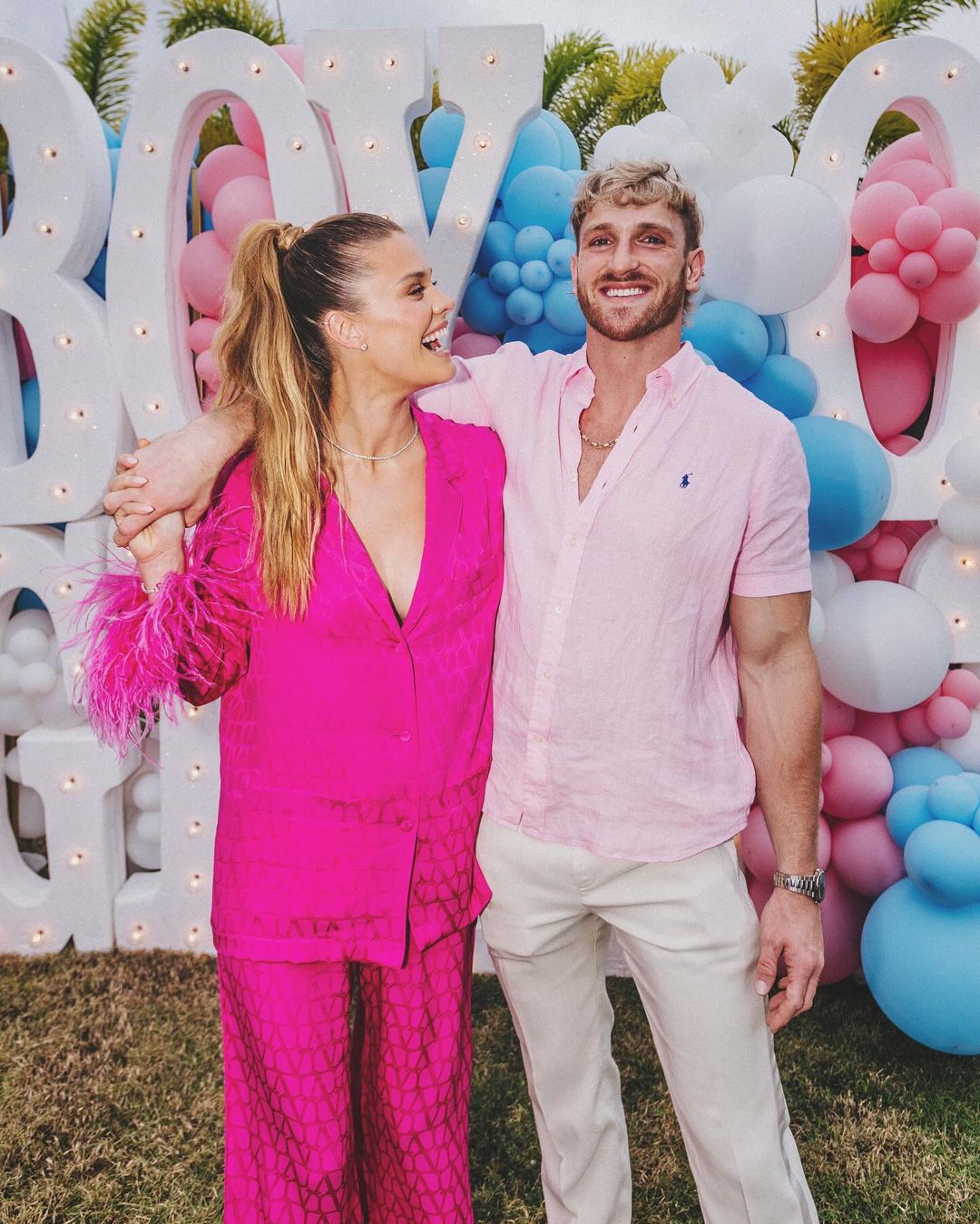 Nina Agdal and Her Influencer Fiance Announce the Gender of Her Baby! - Photo 2