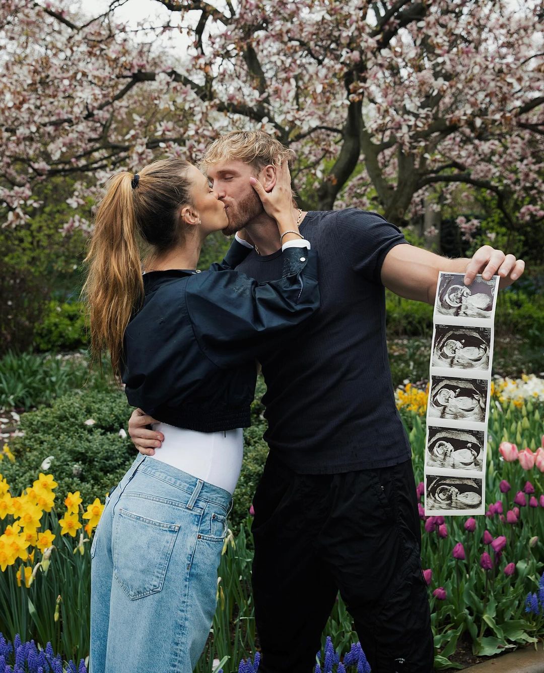 Nina Agdal and Her Influencer Fiance Announce the Gender of Her Baby! - Photo 3