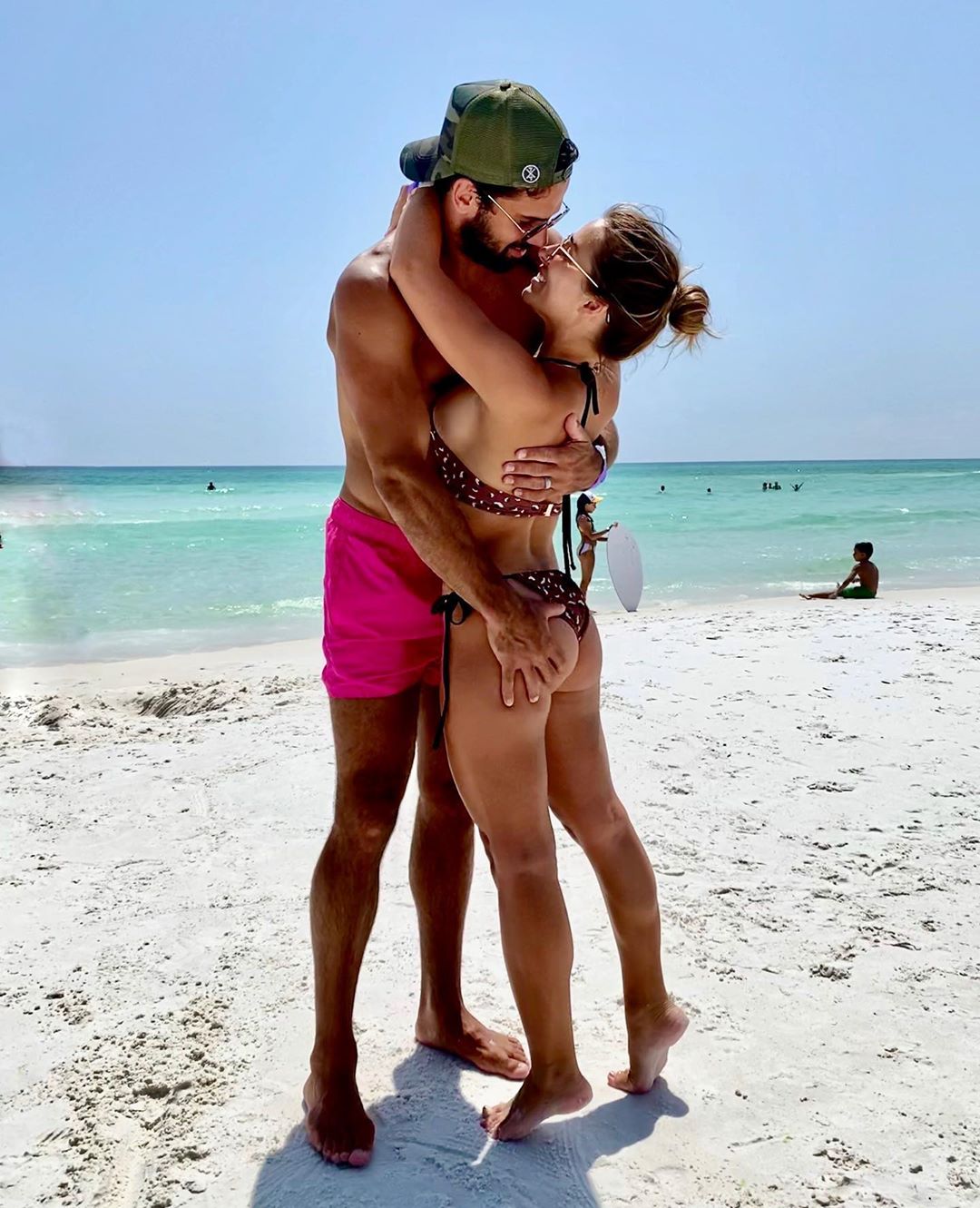 Jessie James Decker Celebrates Having the No. 1 Most Added Song by Jumping ...