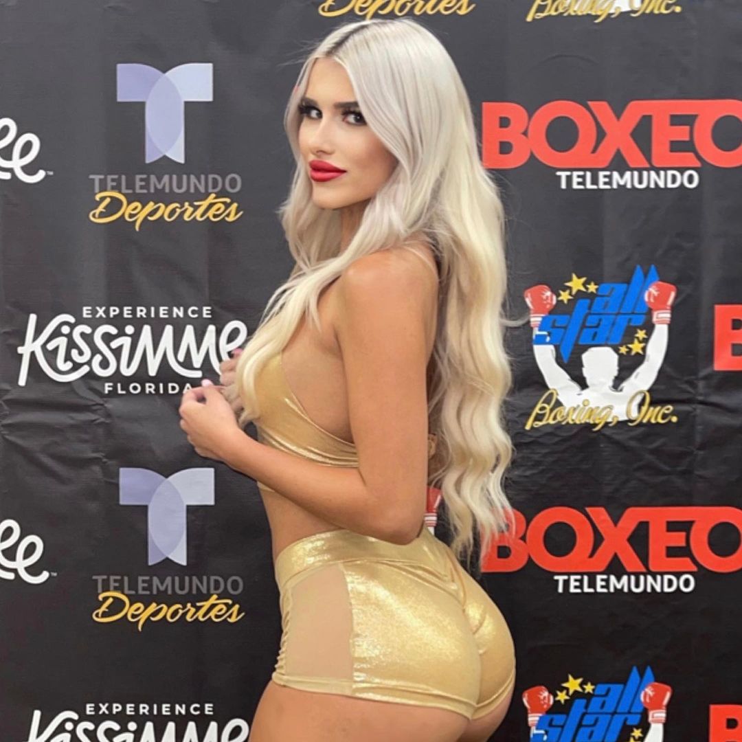 Photos n ° 10 : IG Model Kaitlyn Bertrand Did Her Thing as a Ring Card Girl...